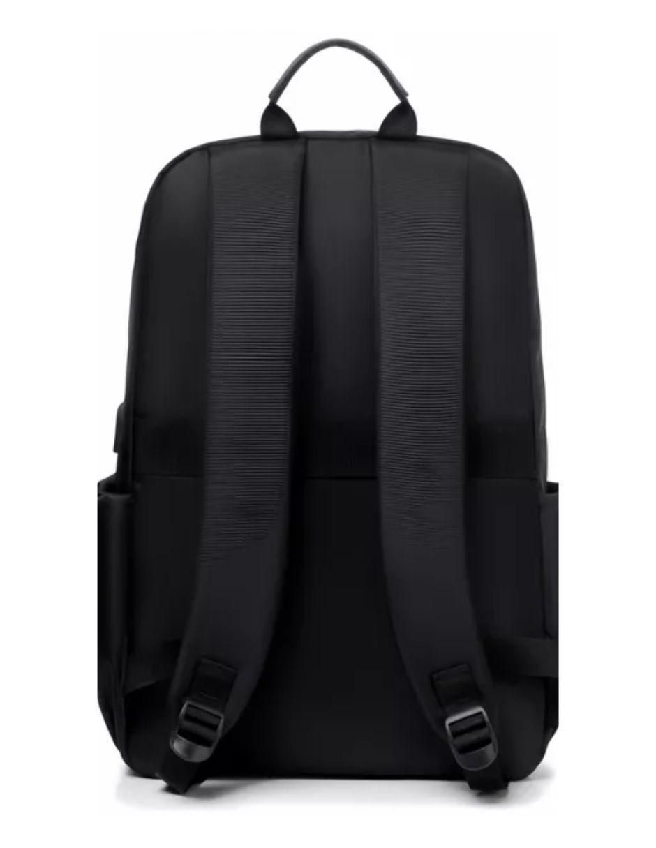 Mochila con portalaptop impermeable 4