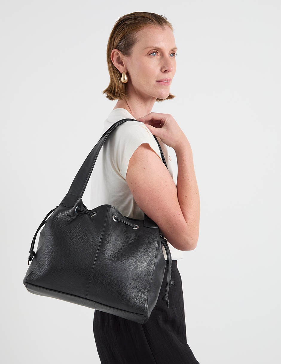 Bolsa hobo de piel para mujer 9