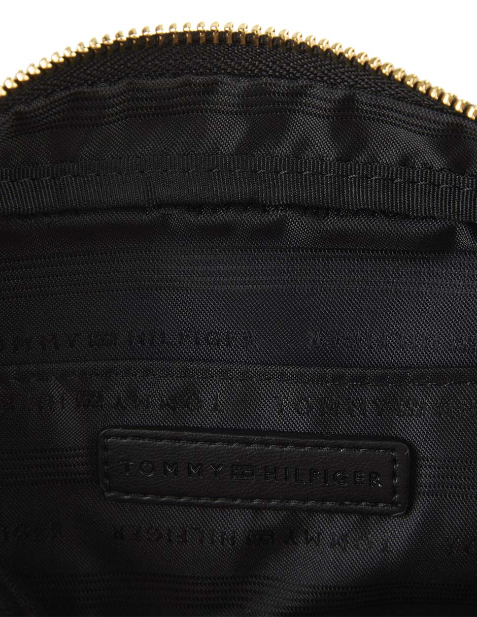 Bolsa crossbody hilfiger th essential para mujer 4