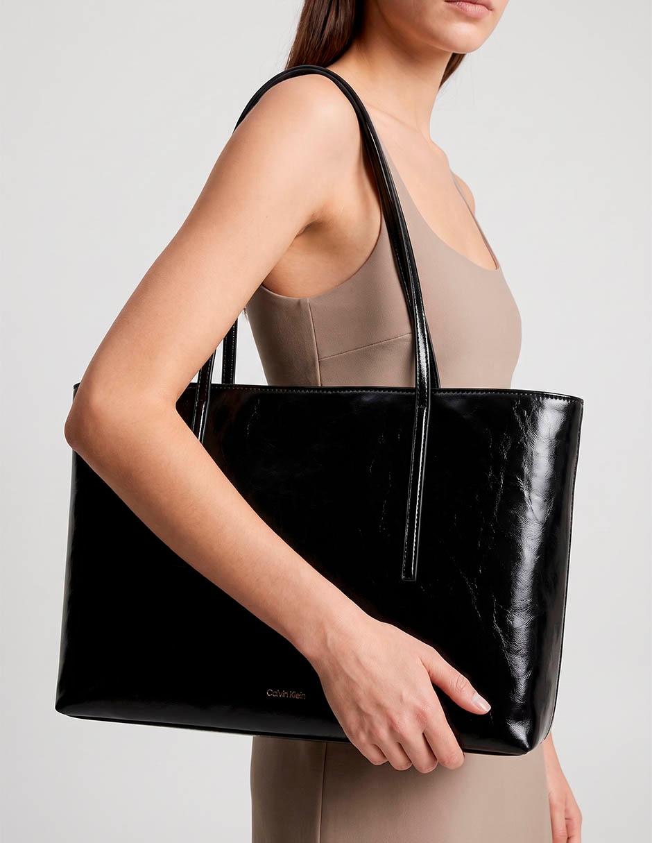 Bolsa tote embossed logo distressed para mujer Bolsa tote embossed logo distressed para mujer