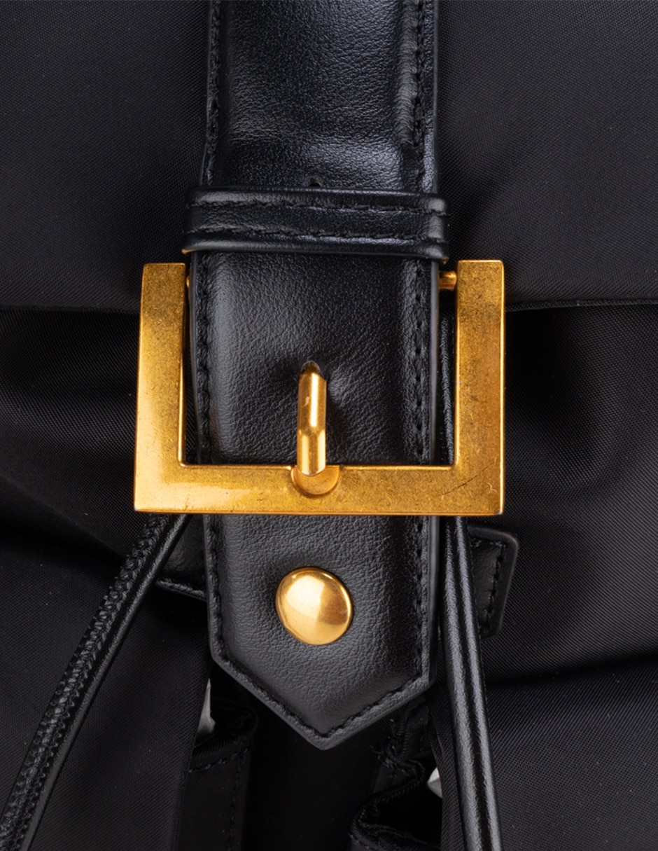 Mochila tipo morral gretil para mujer 9