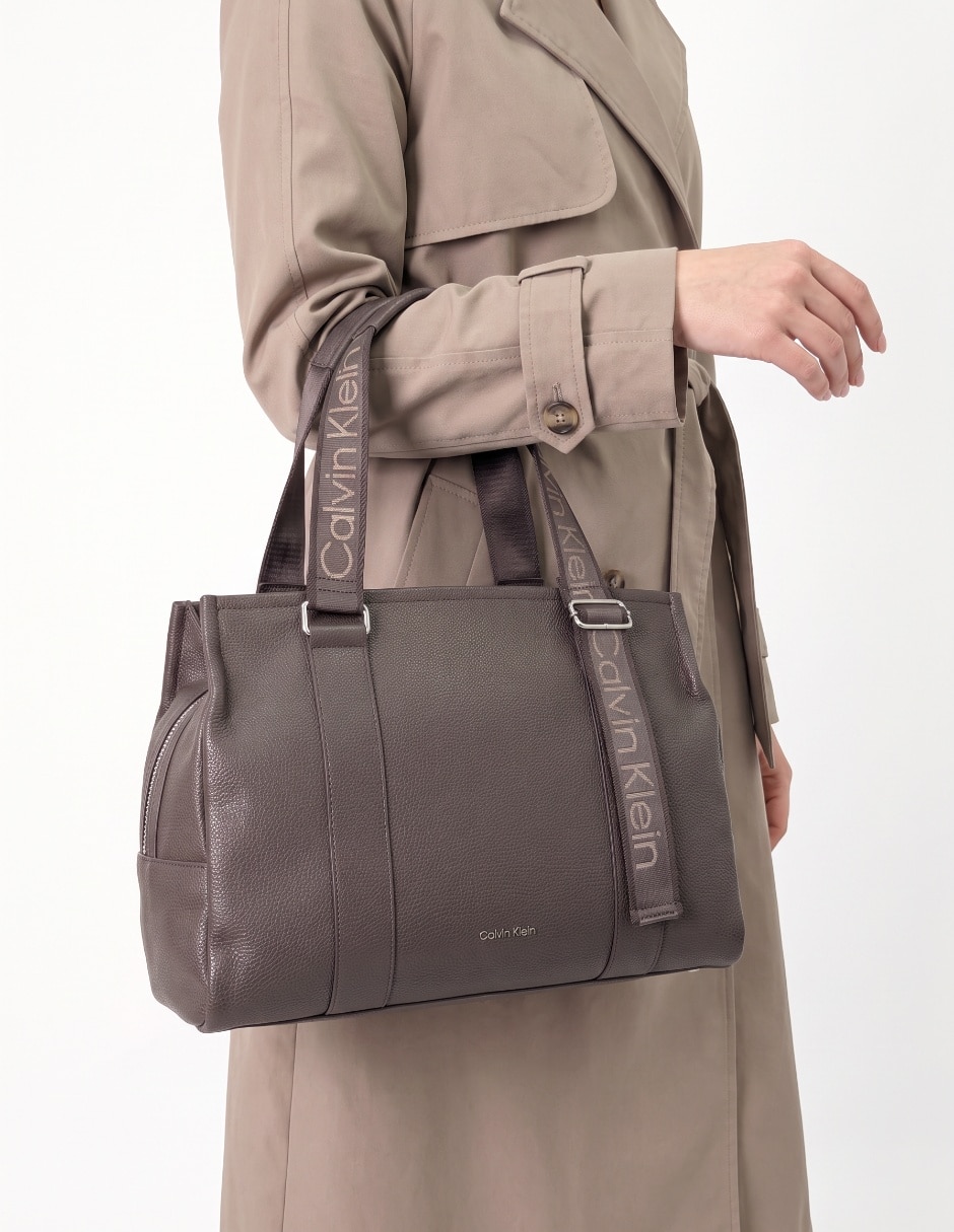 Bolsa Tote Pocket Monologo para mujer 5