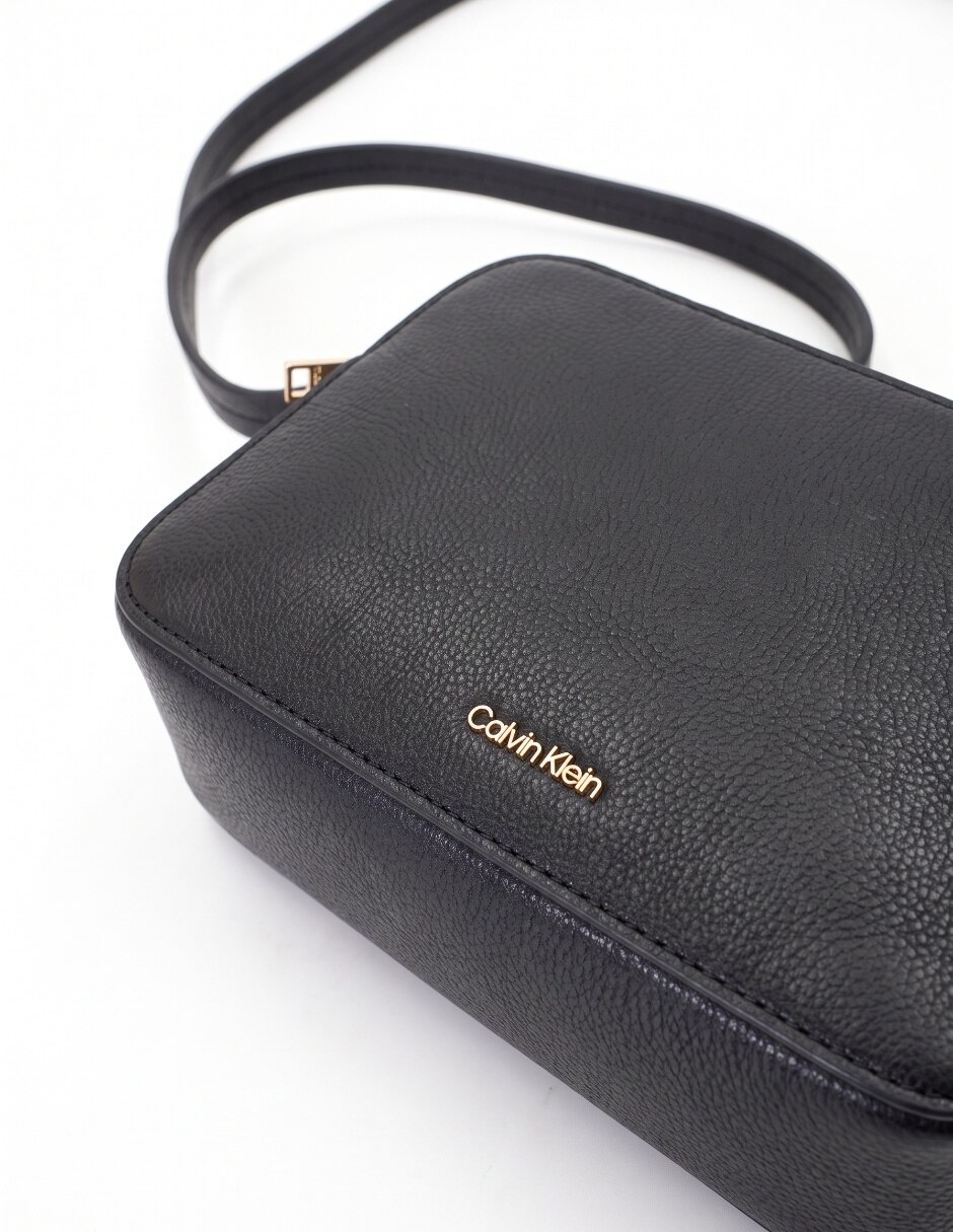 Bolsa crossbody Embossed Logo para mujer 4